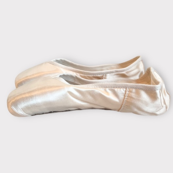 Grishko Ulanova Pointe Shoe 5 X M - Picture 1 of 9